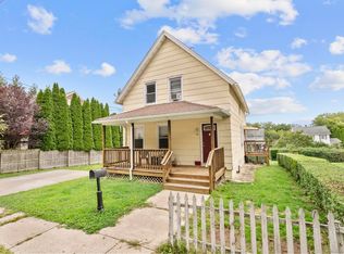 34 Mulberry St, Norwich, CT 06360