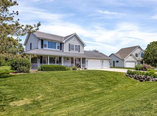 N6313 Woodland Meadows Dr, Sheboygan, WI 53083