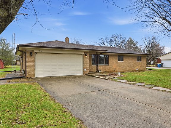 3rd image of 7301 Forest Park Dr