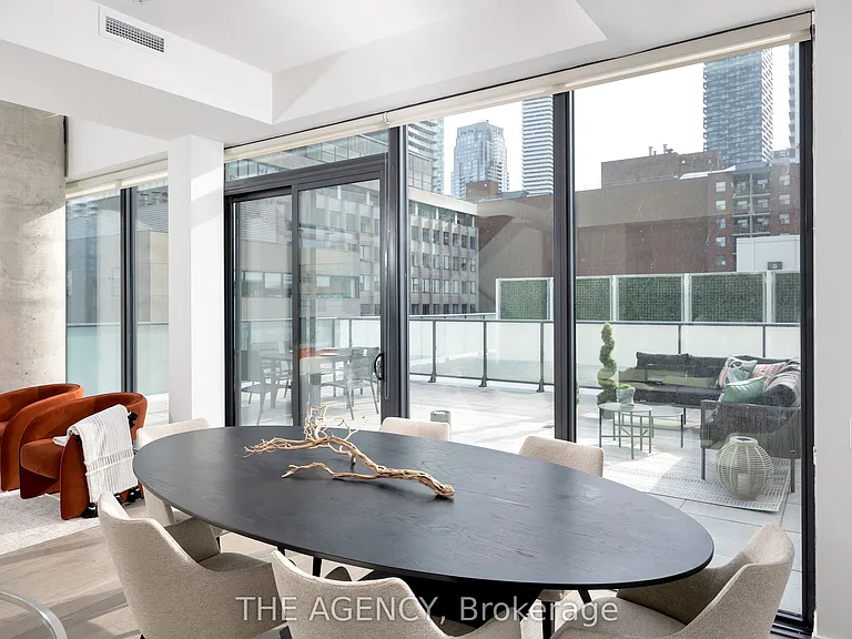 161 Roehampton Ave #804 — Photo 8