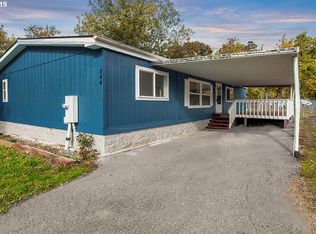 844 NE Rifle Range St, Roseburg, OR 97470