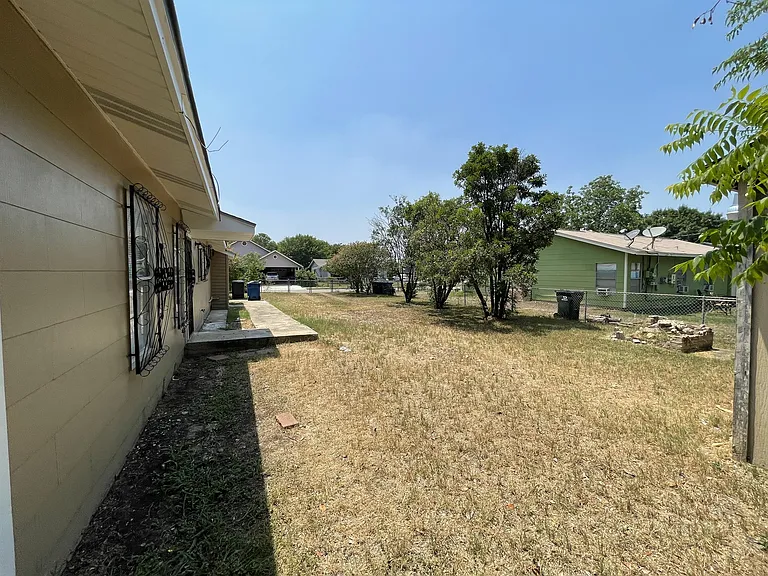 5547 Stonybrook Dr — Photo 26