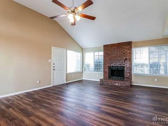 3rd image of 311 Meadowglen Dr