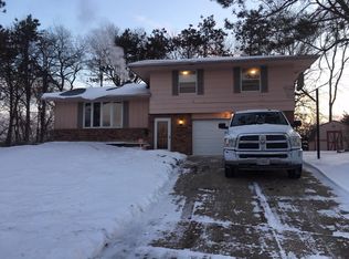 2722 Norway Pine Rd, Rockford, IL 61109