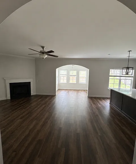 563 Malachite Ln — Photo 2