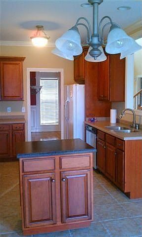 1st image of 513 Garden City Dr