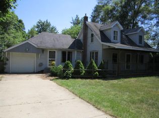 1083 Loren Rd, Adrian, MI 49221