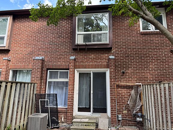 2nd image of 72 Dusay Pl #16