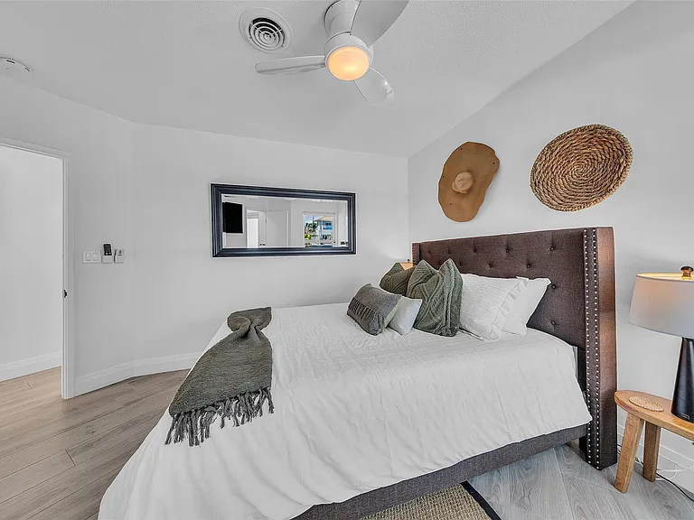 3108 NE 42nd Ct — Photo 48