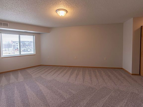 3rd image of 1321 Lake Dr APT 304