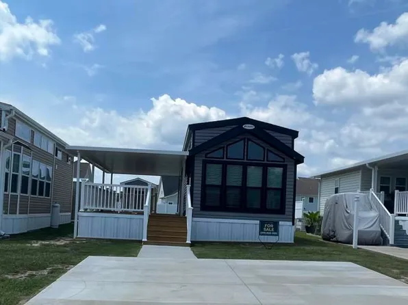 1204 Cedar Point Blvd #103, Cedar Point, NC 28584