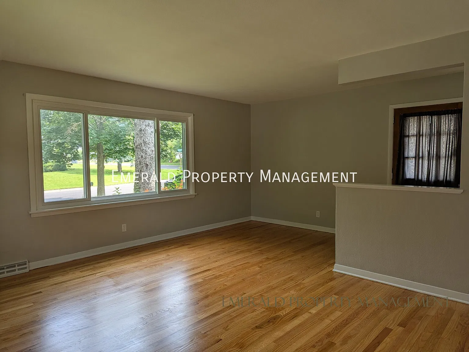 3 bed, 1.5 bath, $1,995 — Photo 3