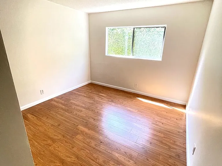 3607 Schaefer St — Photo 8