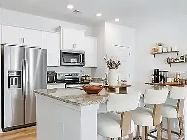 168 Holloway Hl Photo 1