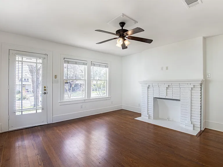 415 N Winnetka Ave — Photo 5