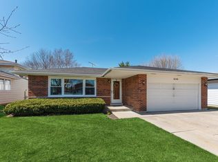 2148 E Old Hicks Rd, Palatine, IL 60074