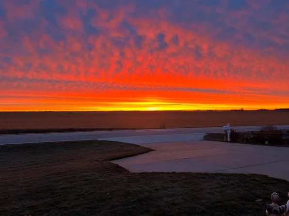 76575 Road 421, Cozad, NE 69130