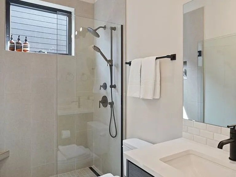 1438 NW Cumberland Ave — Photo 15