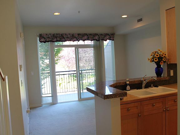 4th image of 12753 SE 41st Pl