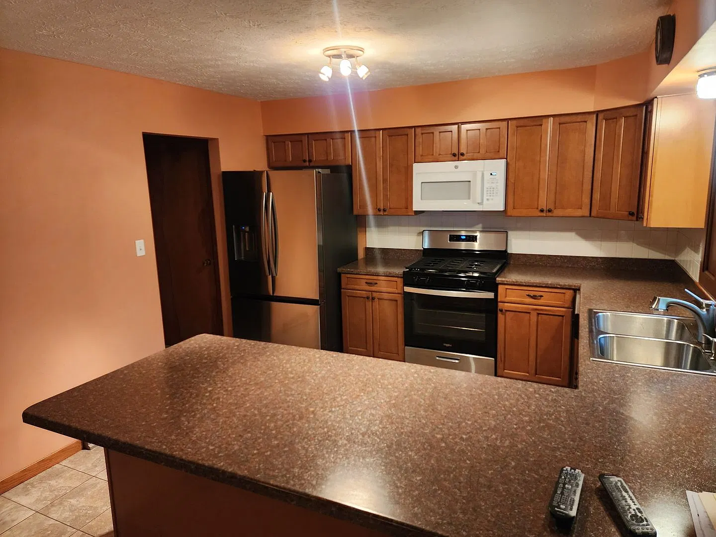 4748-4752 Sunnyside Dr — Photo 4
