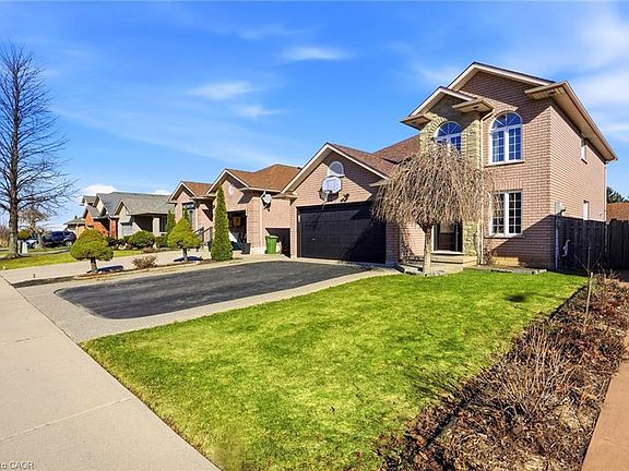 3rd image of 19 Konstantine Ct
