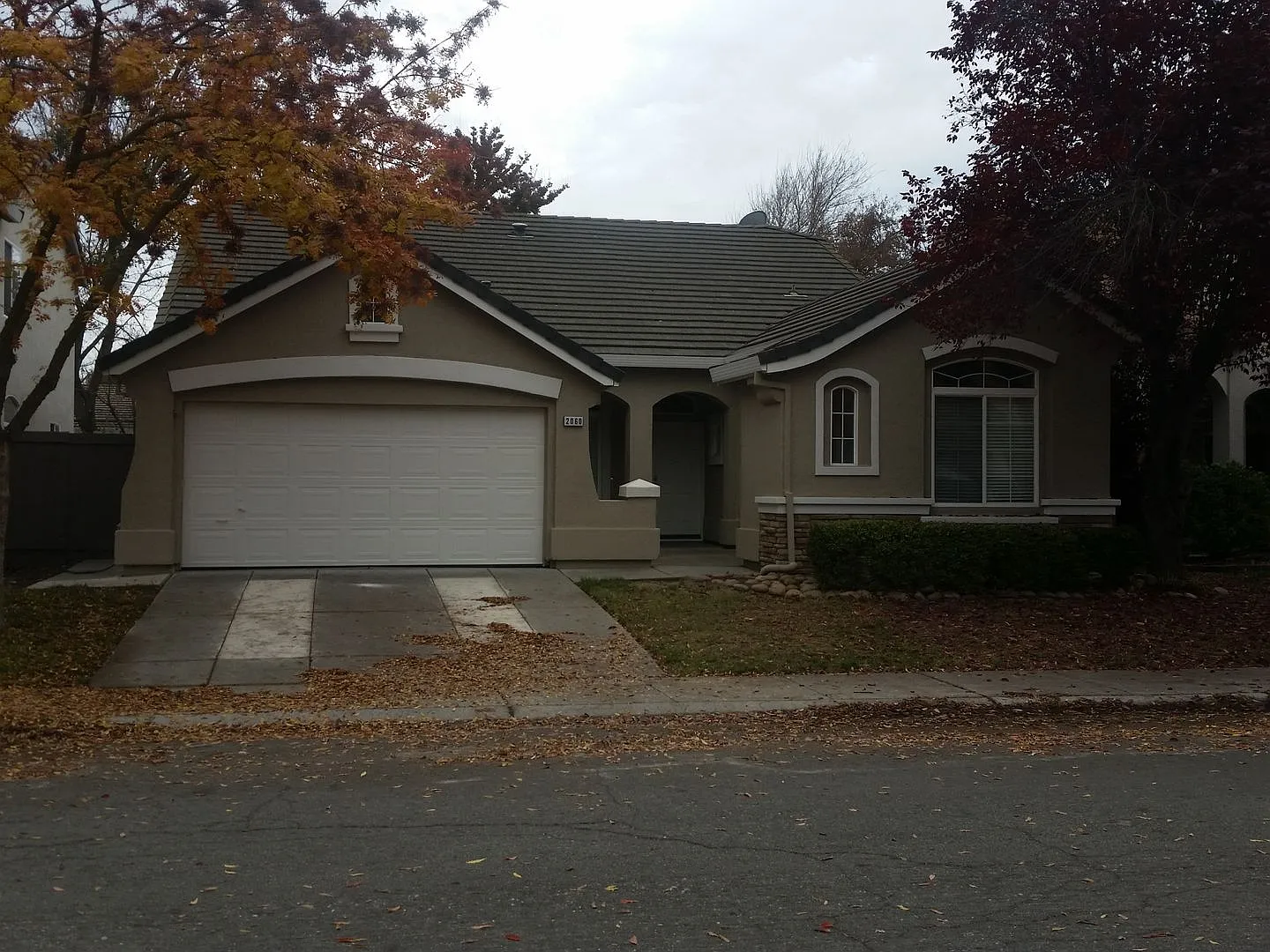 2060 Blackridge Ave photo 1
