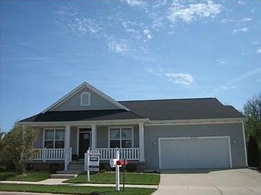 3rd image of 2600 Elderberry Dr