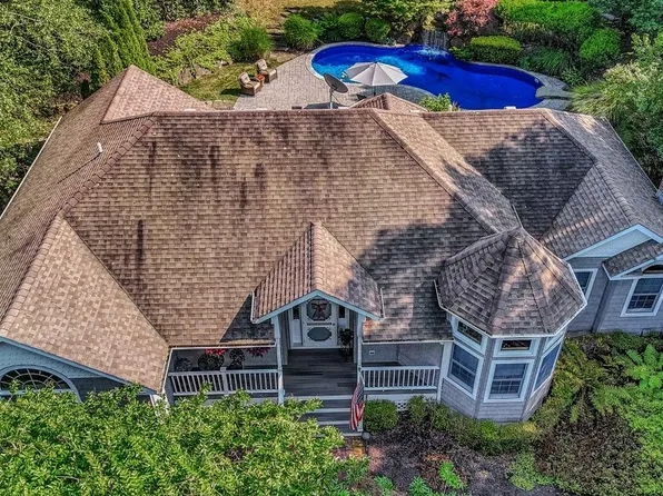 (undisclosed Address), Wading River, NY 11792