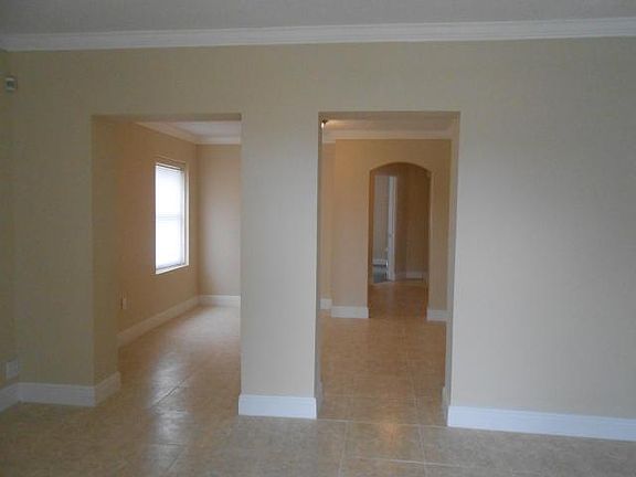 3rd image of 2833 Westgate Ave