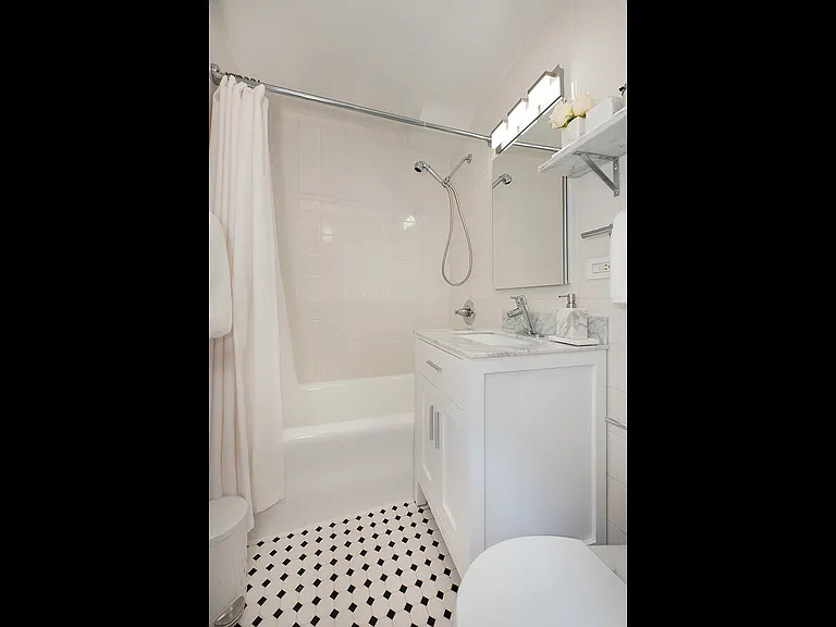 45 Tudor City Pl #321 — Photo 5