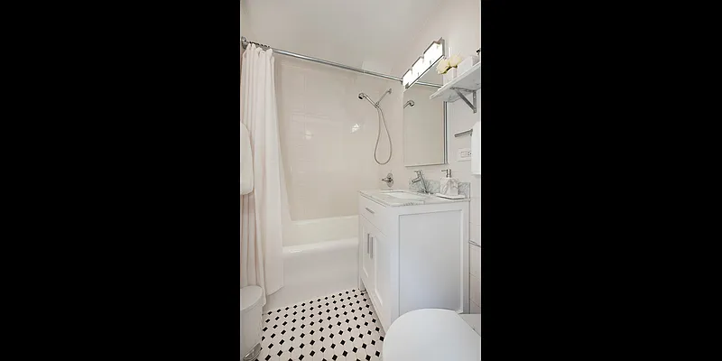 Rented by Sumitomo Real Estate Sales | media 5
