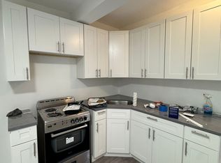 22 Lincoln Ter FLOOR 3, Yonkers, NY 10701