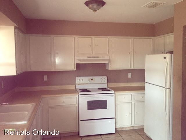 2nd image of 916 Delano Ct