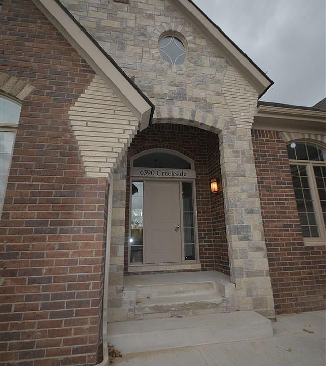 1st image of 6102 Creekside Dr