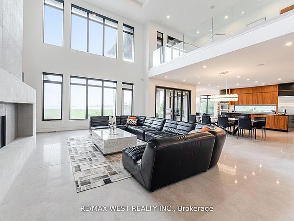 4th image of 83 Navigation Dr
