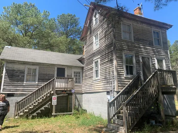 10018 Marsh Market Rd, Hallwood, VA 23359