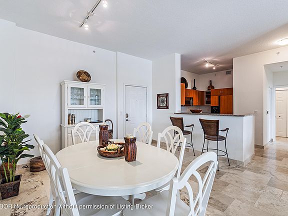 5th image of 806 E Windward Way APT 110