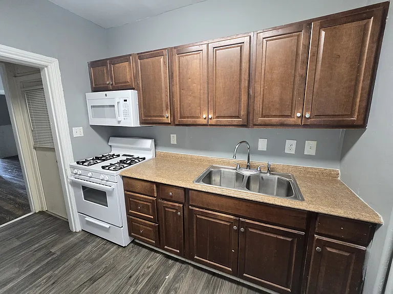709 Idlewood Ave — Photo 11