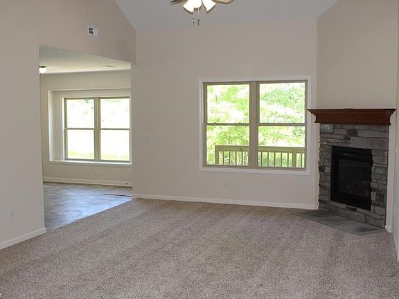 3rd image of 9222 Woodland Blue Dr