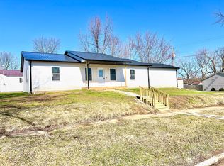 710 W 8th St, Rushville, IN