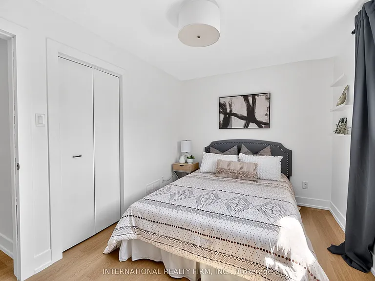 26 Dellbrook Cres — Photo 19