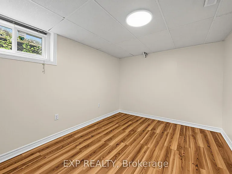 847 Upper Ottawa St #LOWER — Photo 12