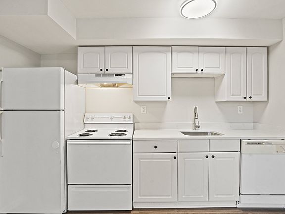 5th image of 1138 N Stafford St #B