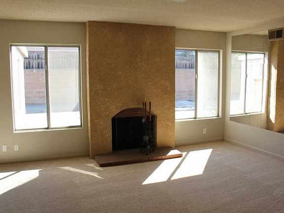 4th image of 1398 Lark Ave