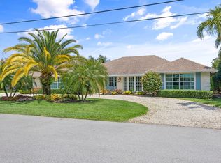 35 SE Saddle Back Rd, Jupiter, FL 33469