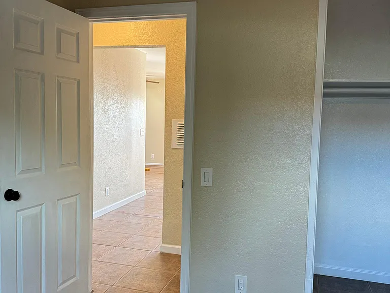 813 Carey Rd — Photo 26