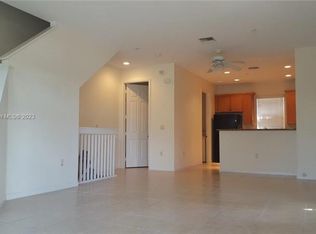 1033 NE 17th Way #406, Fort Lauderdale, FL 33305