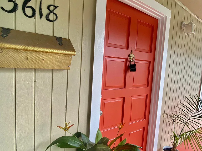 3618 Drexel St — Photo 2