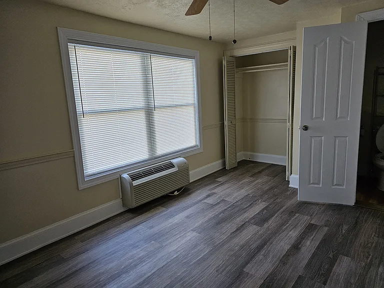 302 Alder St #D — Photo 8