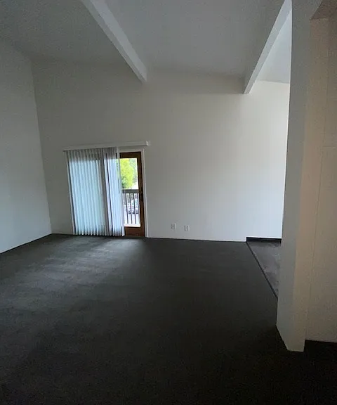 Dela Vina Apartments — Photo 29